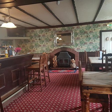 Plough Hotel Kirk Yetholm Extérieur photo