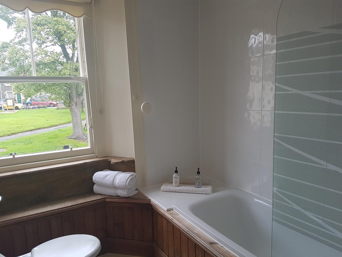 Plough Hotel Kirk Yetholm Extérieur photo