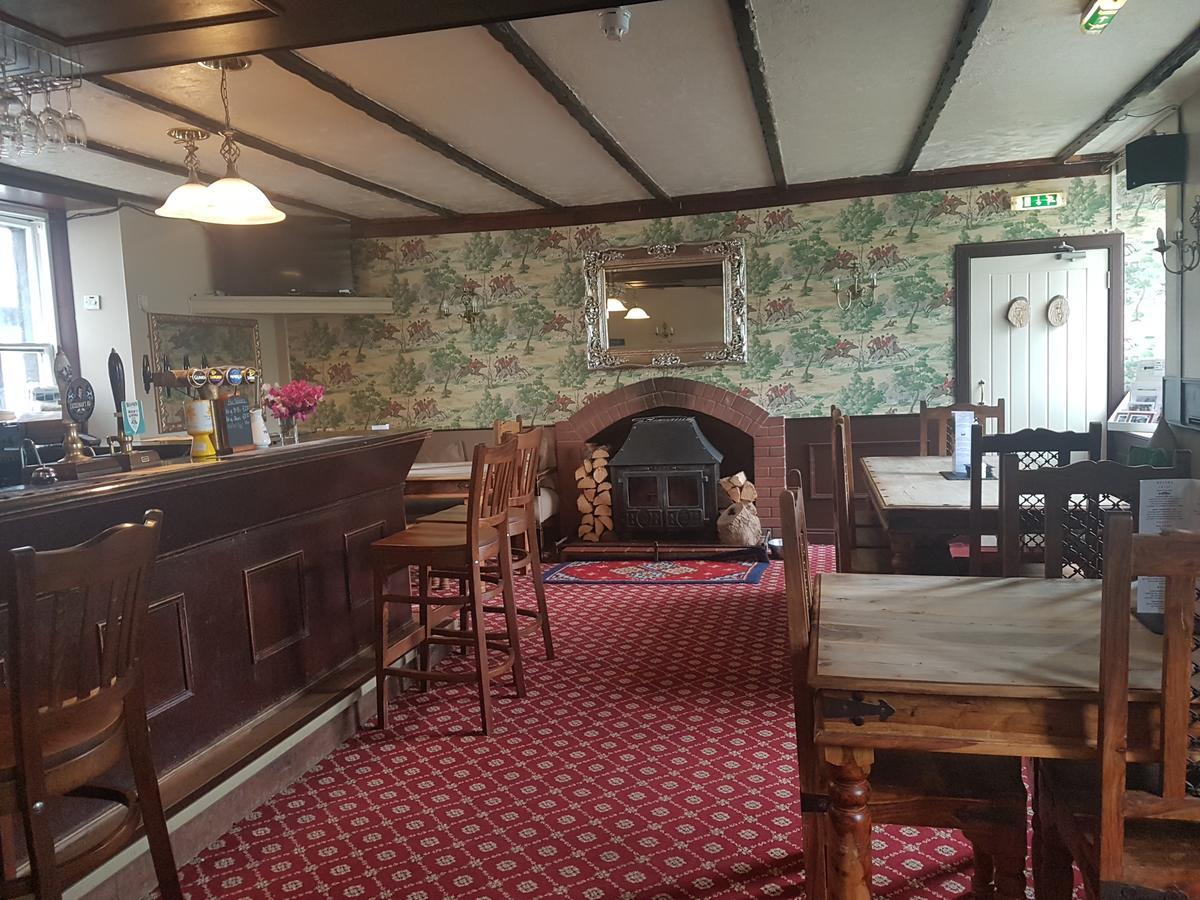 Plough Hotel Kirk Yetholm Extérieur photo